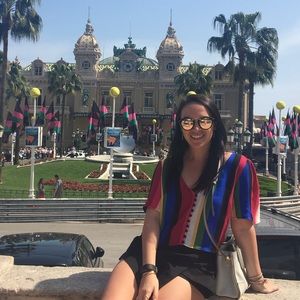 Meet your Posher, Lauren